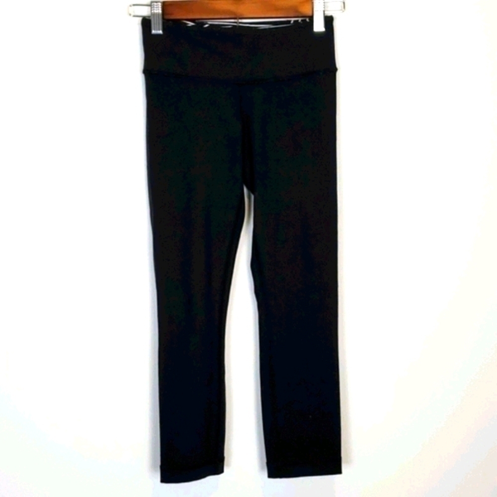 Lululemon Wunder Under Reversible Crop